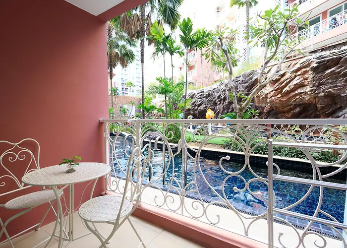 Grande Caribbean - 1-Br-Apartment, Own Pool Access
